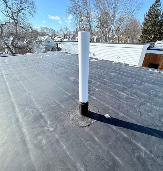 rubber roof contractors in Massachusetts