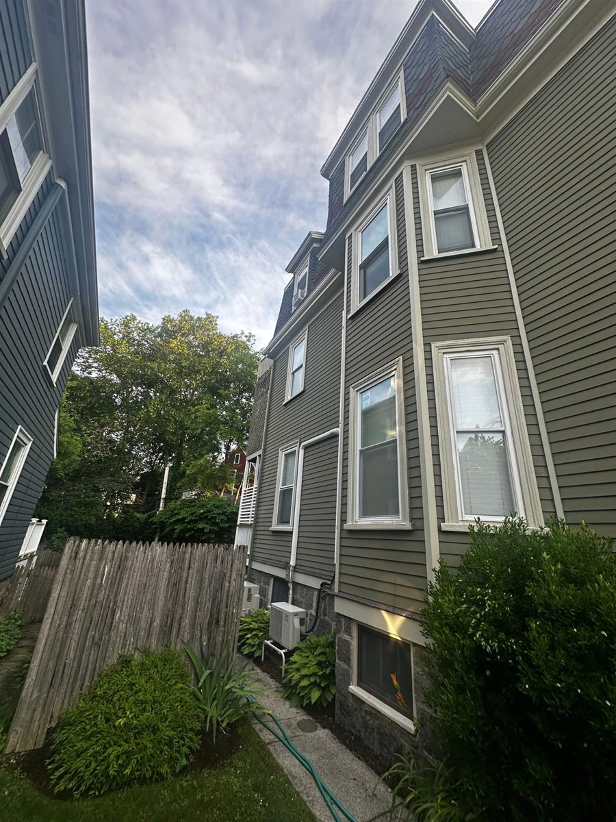 siding services offered by our siding contractors in Massachusetts