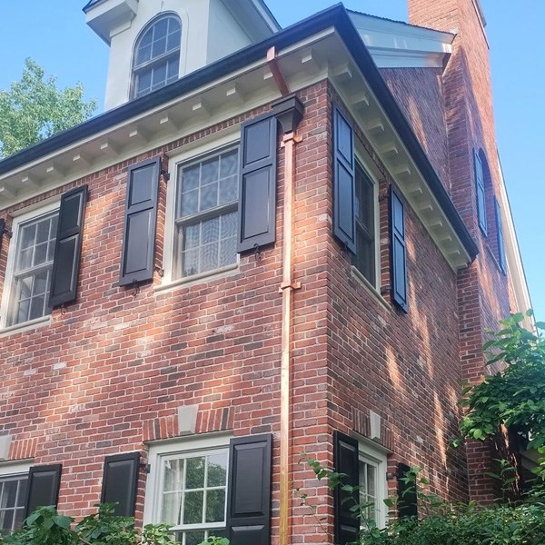 home getting a roofing estimate in dover